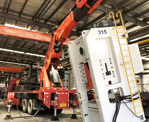 大竹提升工作效率，选择优质折臂吊租赁服务