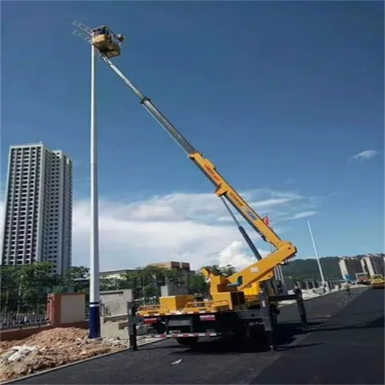 大竹维修路灯的曲臂升降车出租