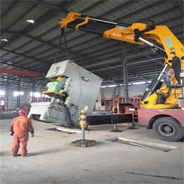 大竹80吨折臂吊车出租附近电话